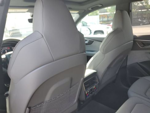 Used 2023 Audi SQ8 Premium Plus AWD/4WD image 17