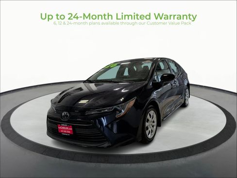 Used 2026 Toyota Corolla LE FWD image 3