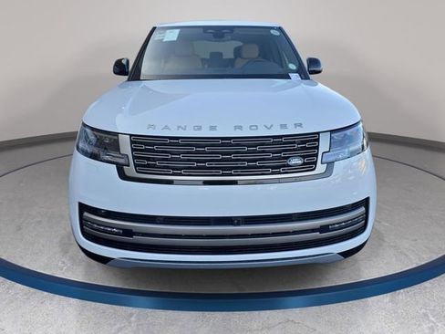 New 2026 Land Rover Range Rover SE image 2