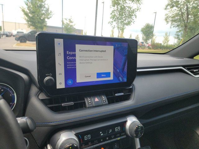 Used 2025 Toyota RAV4 XSE w/ Weather Package AWD/4WD image 17