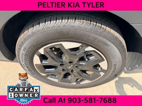 Certified 2025 Kia Sorento S w/ Panoramic Sunroof Package FWD image 9