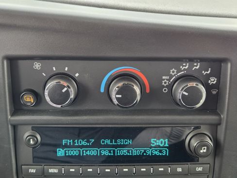 Used 2026 Chevrolet Express 2500 w/ Driver Convenience Package RWD image 18