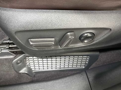 Certified 2021 Toyota Sienna Platinum image 14