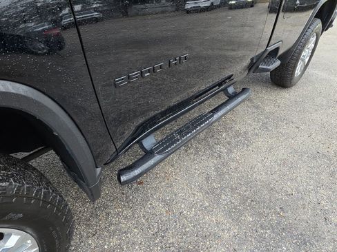 Used 2022 Chevrolet Silverado 2500 LT w/ Convenience Package image 12