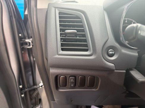 Used 2025 Mitsubishi Outlander Sport AWD image 23
