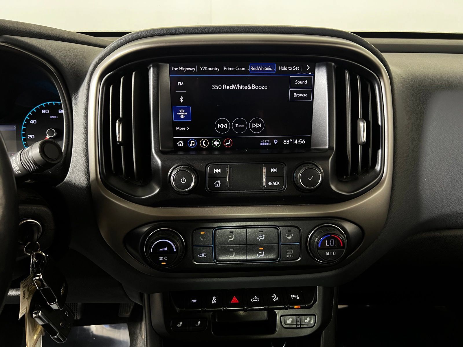 Used 2021 Chevrolet Colorado Z71 AWD/4WD image 16