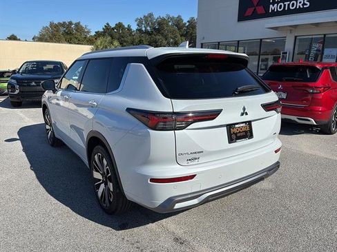 New 2025 Mitsubishi Outlander SEL image 4