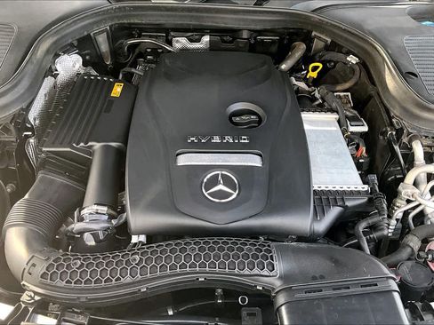 Used 2019 Mercedes-Benz GLC 350e 4MATIC image 32