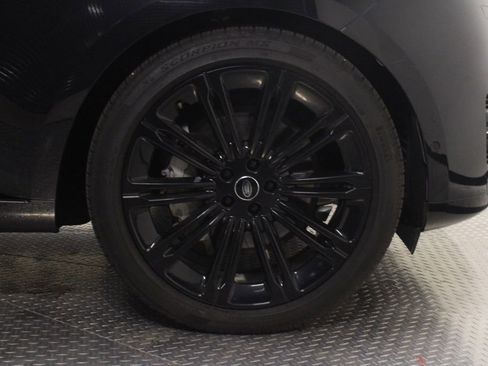 Certified 2025 Land Rover Range Rover SE AWD/4WD image 15