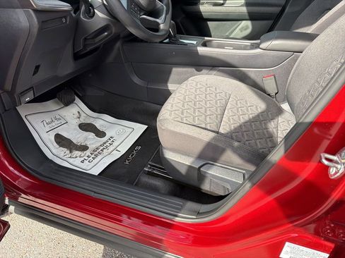 Certified 2025 Nissan Kicks SV image 16