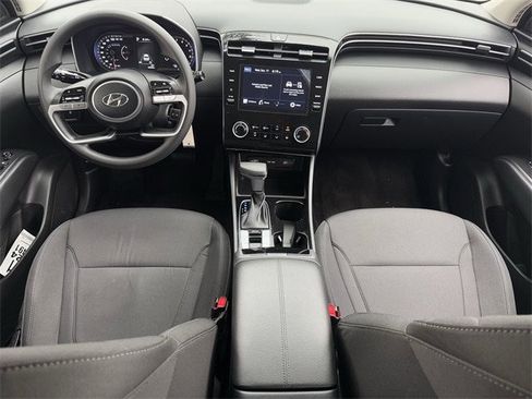 Used 2024 Hyundai Tucson SE image 9
