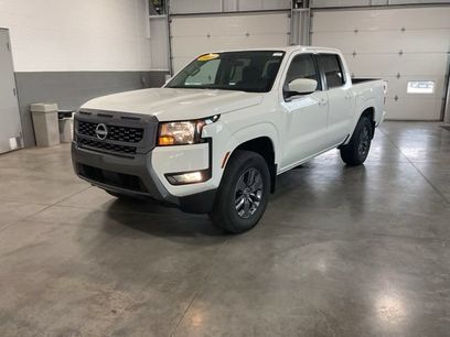 Used 2025 Nissan Frontier SV w/ SV Convenience Package
