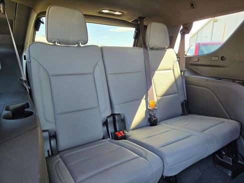 Used 2022 GMC Yukon SLT w/ SLT Premium Package image 31