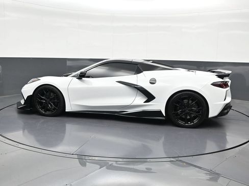 Used 2025 Chevrolet Corvette Stingray Preferred Conv w/ Z51 Performance Package RWD image 2