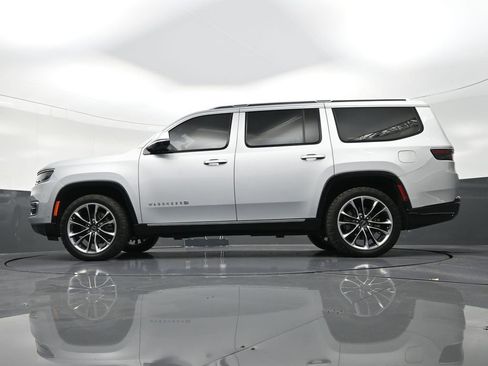 Used 2022 Jeep Wagoneer Series III w/ Premium Group I image 27