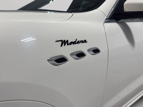 Used 2023 Maserati Levante Modena AWD/4WD image 36