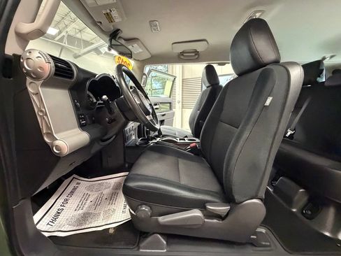 Used 2012 Toyota FJ Cruiser 4WD w/ Upgrade Pkg image 53