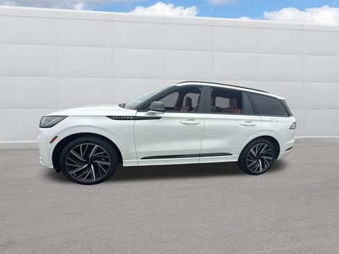 Used 2025 Lincoln Aviator Black Label w/ Jet Appearance Package AWD/4WD image 2