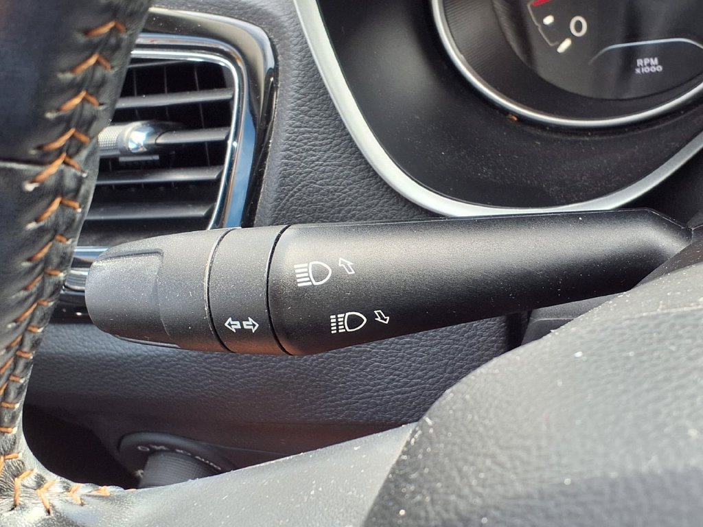 Used 2020 Jeep Compass Limited AWD/4WD image 21