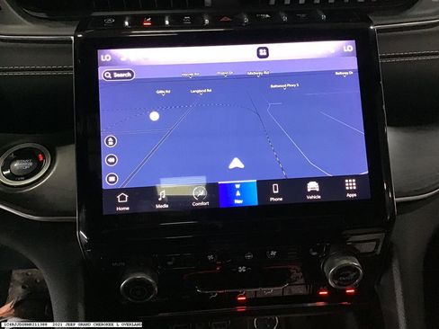 Used 2021 Jeep Grand Cherokee L Overland image 10