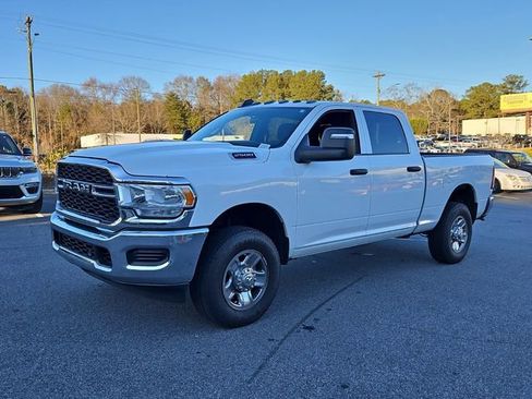 Used 2024 RAM 2500 Tradesman w/ Chrome Appearance Group image 3