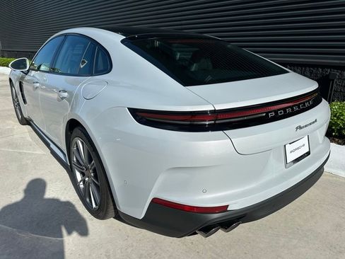Certified 2025 Porsche Panamera 4 E-Hybrid AWD/4WD image 3