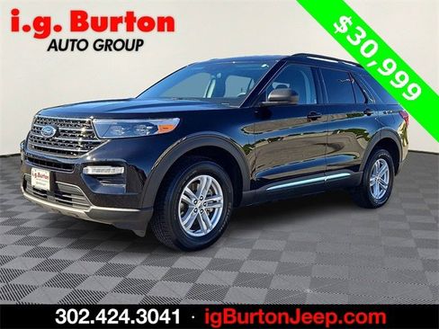 Used 2023 Ford Explorer XLT w/ Equipment Group 202A image 3