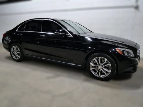 Used 2015 Mercedes-Benz C 300 4MATIC Sedan image 3