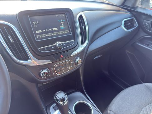 Used 2018 Chevrolet Equinox LT AWD/4WD image 21