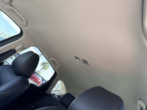 Used 2019 MAZDA CX-5 Touring image 45