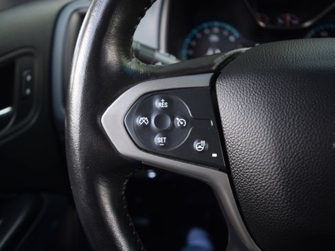 Used 2022 Chevrolet Colorado Z71 AWD/4WD image 6