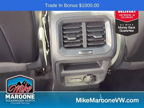 Used 2024 Volkswagen Tiguan SE image 16