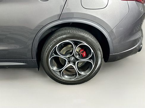 Used 2023 Alfa Romeo Stelvio Veloce AWD/4WD image 11