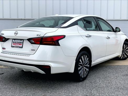 Used 2023 Nissan Altima 2.5 SV AWD/4WD image 17