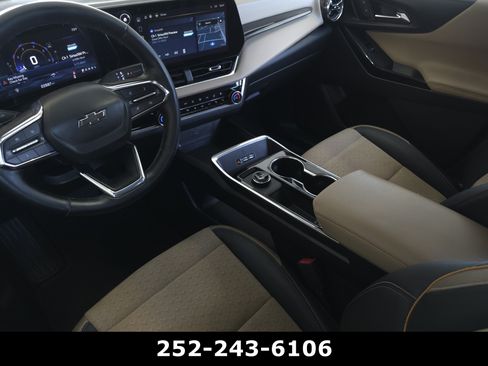 Used 2025 Chevrolet Equinox ACTIV w/ Safety and Technology Package FWD image 14