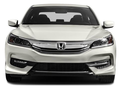 Used 2017 Honda Accord Sport image 4