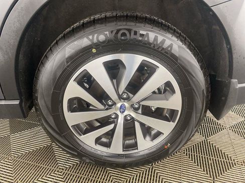 Used 2025 Subaru Outback Premium AWD/4WD image 16