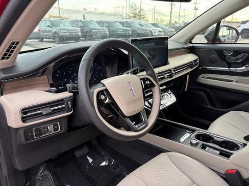 New 2026 Lincoln Corsair Reserve FWD image 11