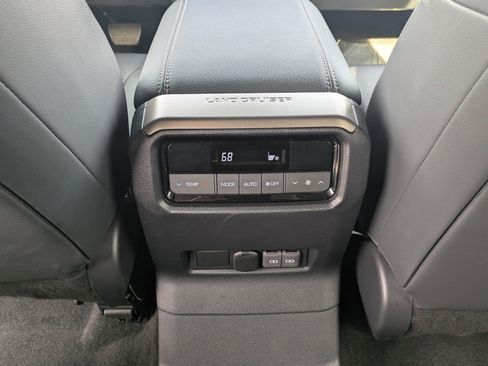 Used 2024 Toyota Land Cruiser image 21