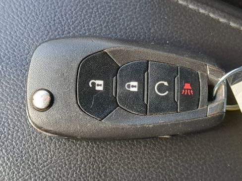 Used 2019 Chevrolet Cruze LT image 35