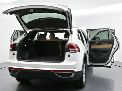 Used 2020 Volkswagen Atlas Cross Sport SEL image 48