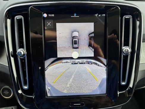 New 2026 Volvo XC40 B5 Plus w/ Protection Package Premier image 20