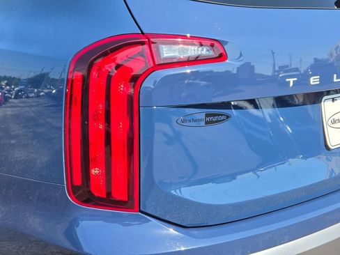 Used 2025 Kia Telluride S FWD image 7