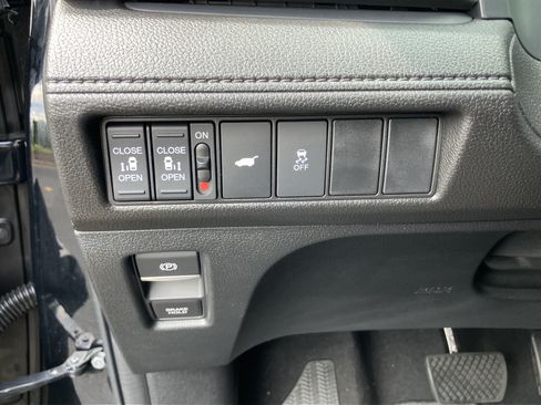 Certified 2026 Honda Odyssey EX-L image 19
