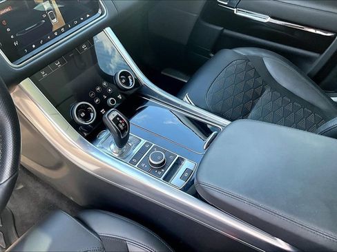 Used 2022 Land Rover Range Rover Sport SVR Carbon Edition AWD/4WD image 14