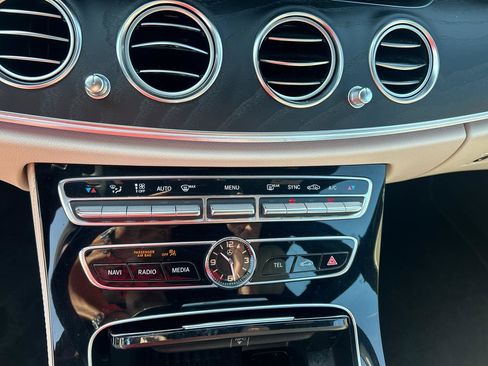 Used 2017 Mercedes-Benz E 300 image 17