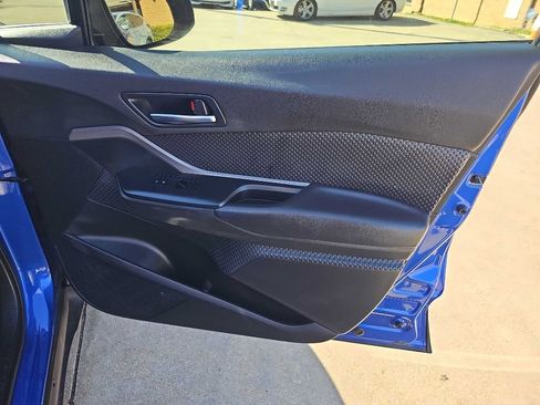 Used 2020 Toyota C-HR LE image 17