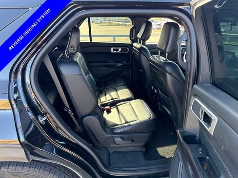 Used 2020 Ford Explorer XLT w/ Equipment Group 202A RWD image 13