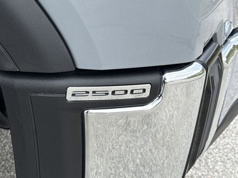 Used 2024 GMC Sierra 2500 SLE w/ SLE Convenience Package AWD/4WD image 11