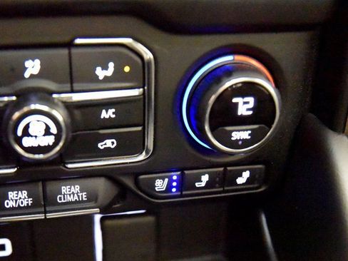 Used 2021 Chevrolet Tahoe High Country image 27